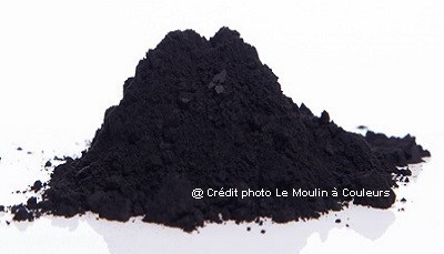 Black mineral N° 1139